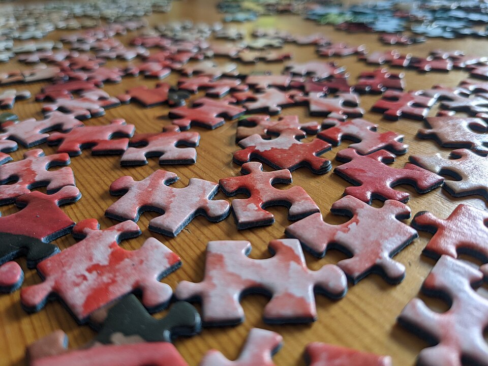 Botanical Study — 750 Piece Puzzle